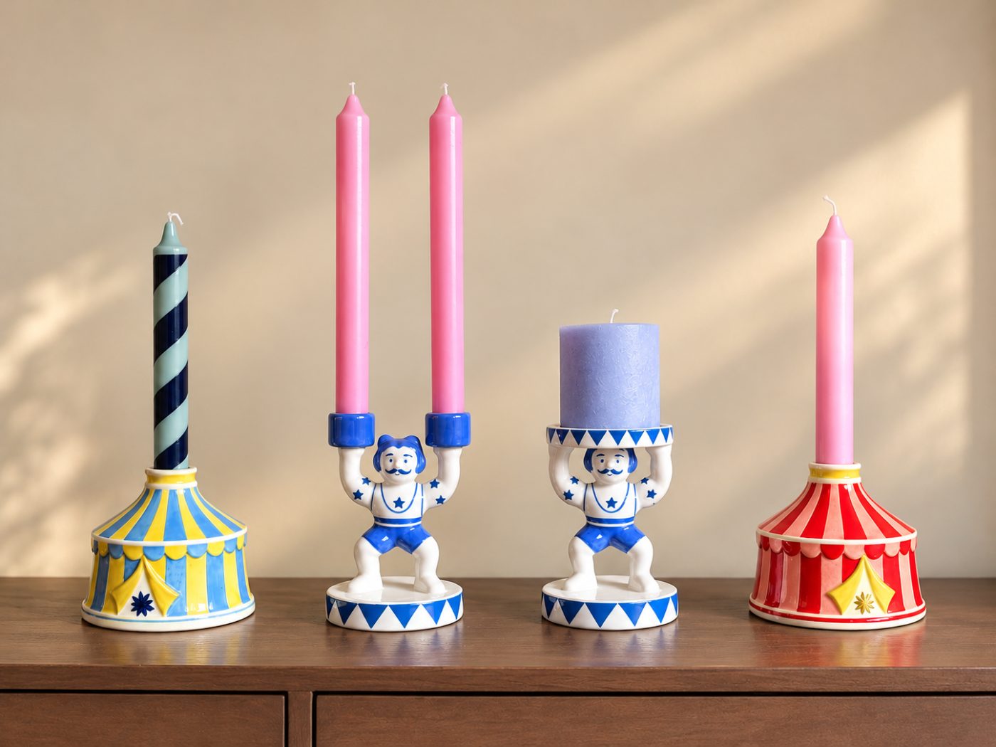 Kitsch Royale kandelaren met gekleurde kaarsen