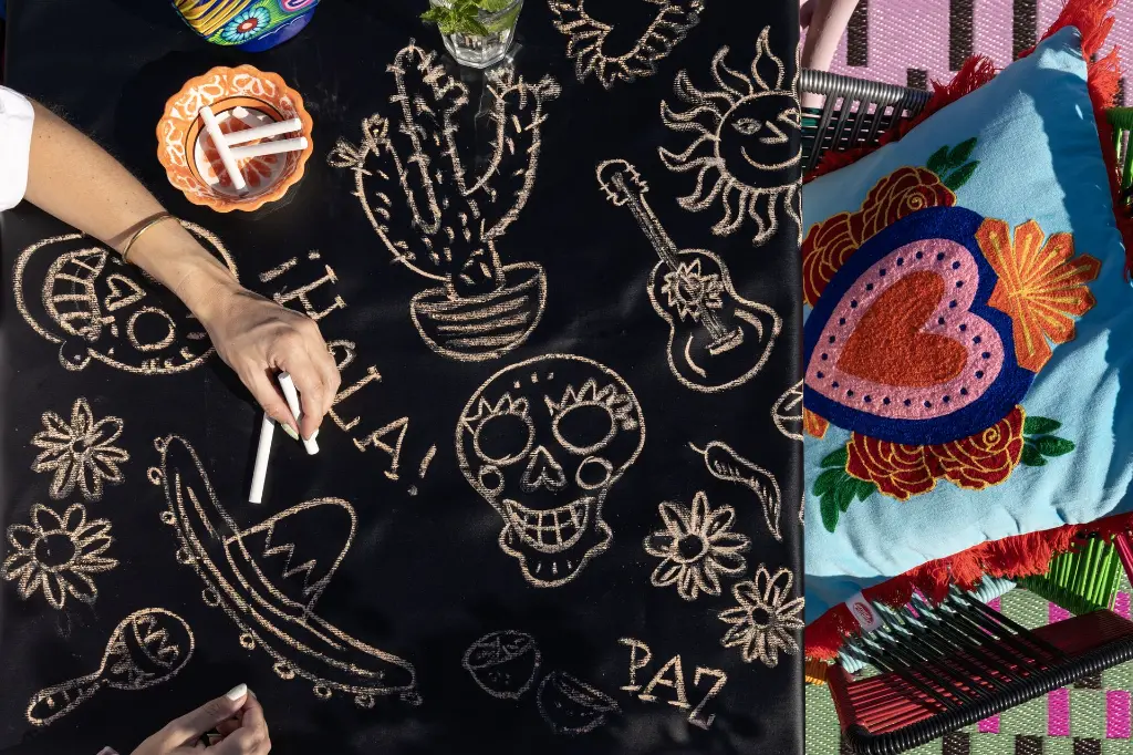 Tablecloth_chalk (1).webp