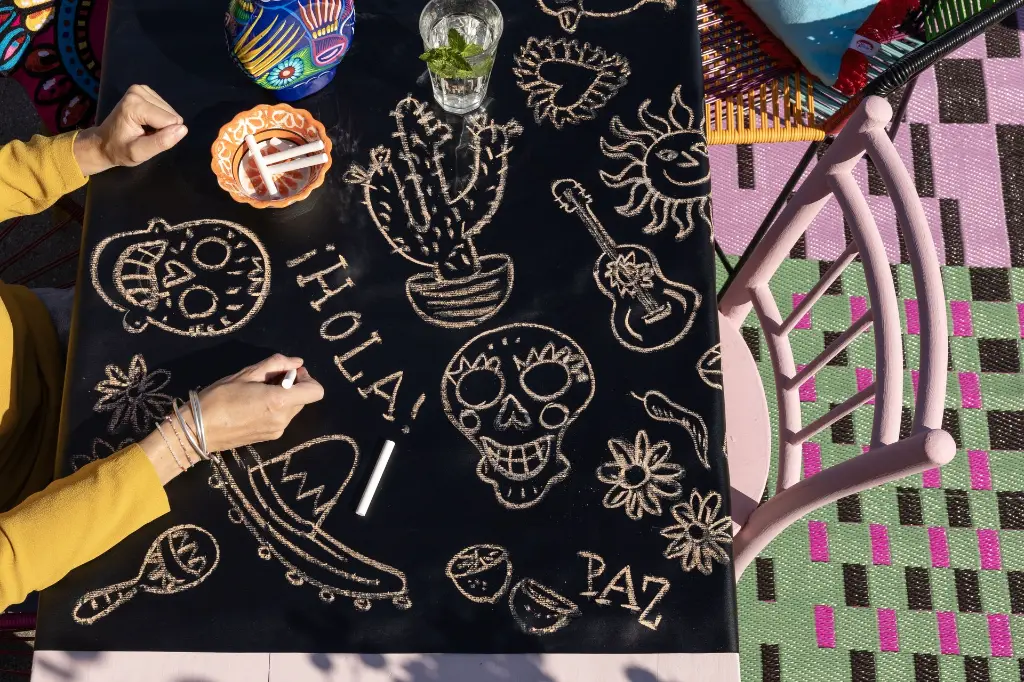 Tablecloth_chalk (2).webp