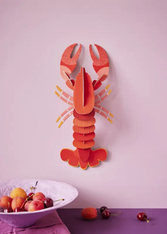 RED-LOBTSER-AMBIENT-PORTRAIT-2--571x800.webp