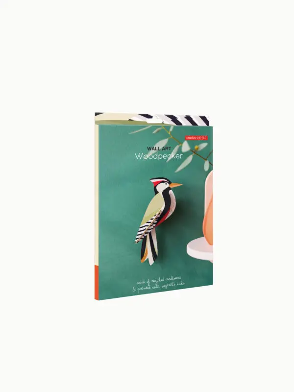 WOODPECKER-GARDEN-BIRDS_B5-MOCKUP-PACKAGING-600x800.webp