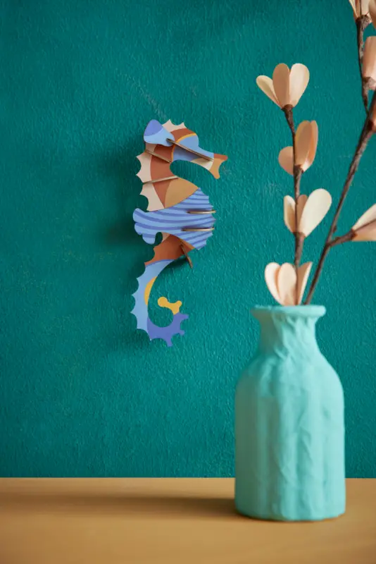 BLUE-RINGLET-SEAHORSE-SINGLE-AMBIENT-534x800.webp