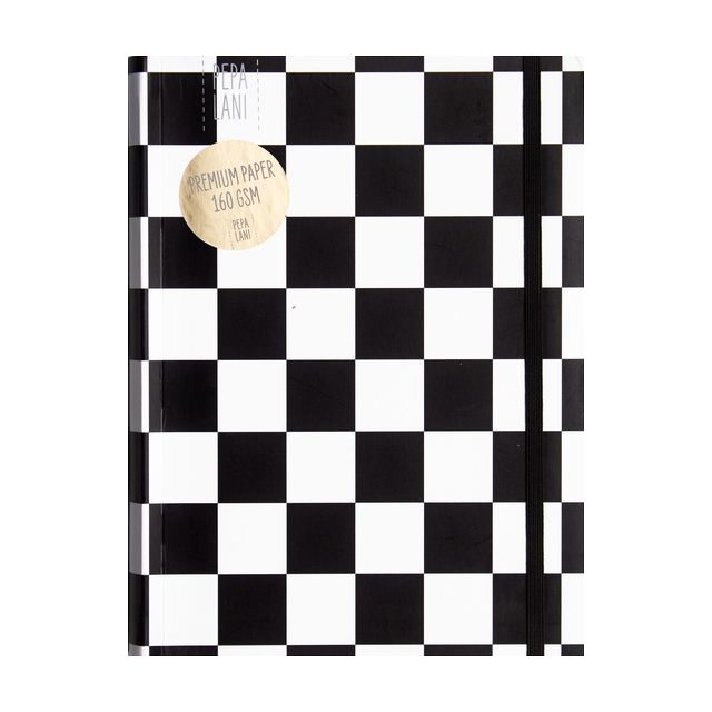 Pepa Lani B&W bullet journal Chess